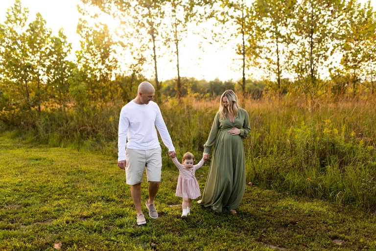 Indian Camp Creek Maternity Session | Indian Camp Creek Photographer | Missouri Photographer | Missouri family Photographer | Missouri Maternity Photographer | Warrenton Missouri Photographer | High Hill Missouri Photographer | Wentzville Missouri Photographer | Montgomery City Missouri Photographer |