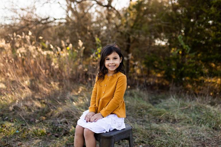 Outdoor Extended Family Photo Shoot | Warrenton Missouri Family Photography | High Hill Missouri Family Photographer | Montgomery City Missouri Family Photographer | Outdoor Photographer | Family of six |