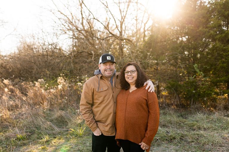 Outdoor Extended Family Photo Shoot | Warrenton Missouri Family Photography | High Hill Missouri Family Photographer | Montgomery City Missouri Family Photographer | Outdoor Photographer | Family of six |