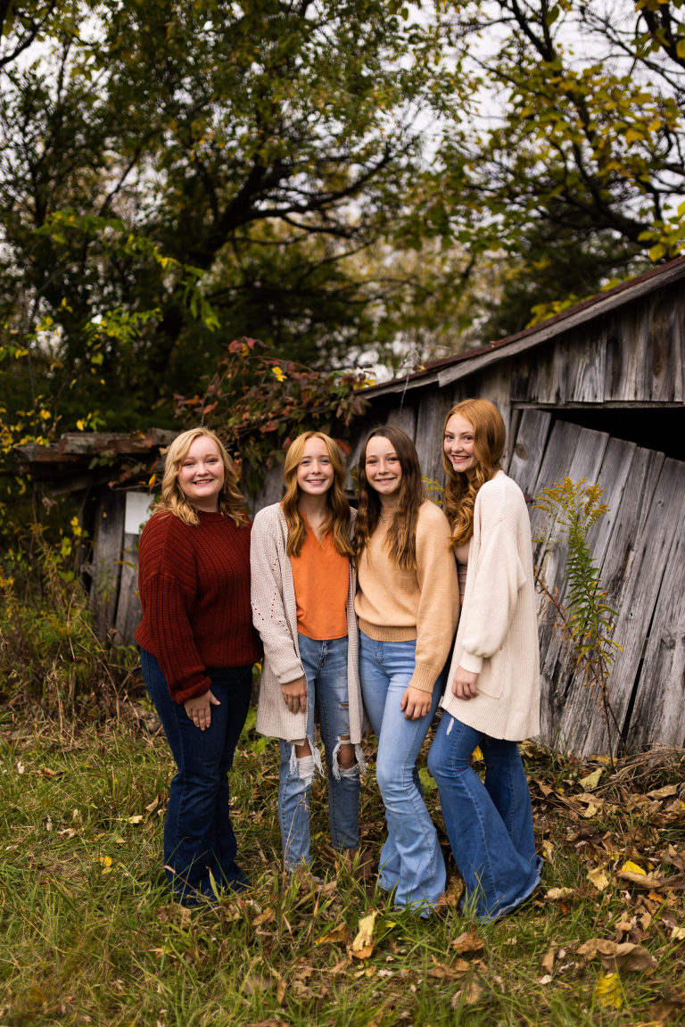 Warrenton Missouri Family Photography | High Hill Missouri Family Photographer | Montgomery City Missouri Family Photographer | Outdoor Photographer | Family of six |