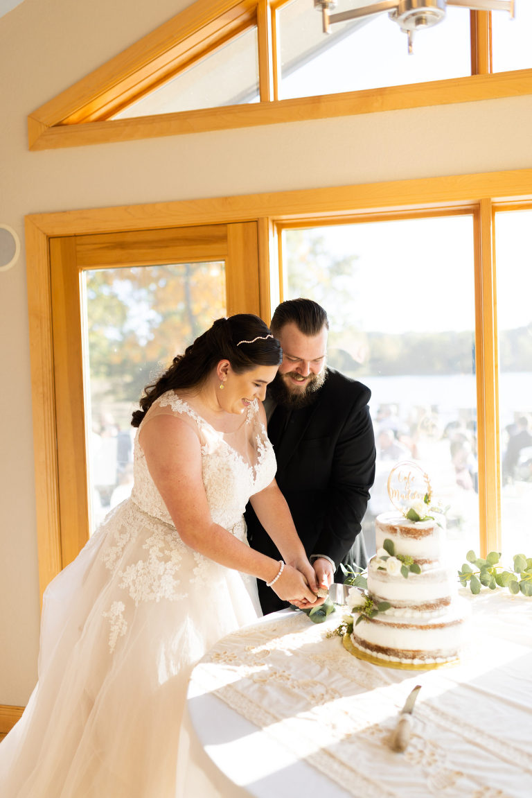 Wedding at Landhaus Park at New Melle Lakes | Missouri Wedding Photographer |  Missouri Wedding Photographer | Missouri Wedding Photographer | Missouri Wedding Photographer | Missouri Wedding Photographer | Missouri Wedding Photographer | High Hill Missouri wedding photographer | Montgomery City Missouri Wedding Photographer | Warrenton Missouri Wedding Photographer | Outdoor Wedding Photographer |
