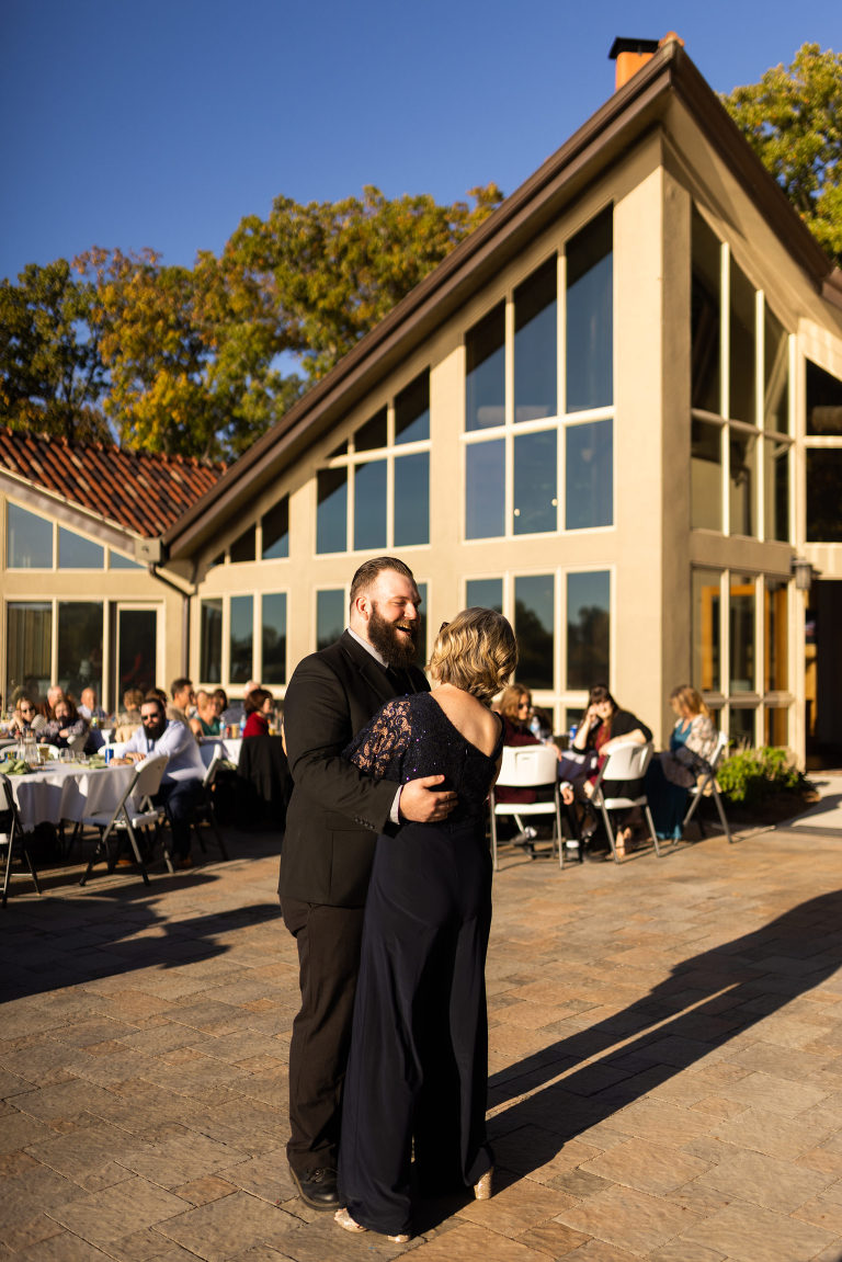 Wedding at Landhaus Park at New Melle Lakes | Missouri Wedding Photographer |  Missouri Wedding Photographer | Missouri Wedding Photographer | Missouri Wedding Photographer | Missouri Wedding Photographer | Missouri Wedding Photographer | High Hill Missouri wedding photographer | Montgomery City Missouri Wedding Photographer | Warrenton Missouri Wedding Photographer | Outdoor Wedding Photographer |