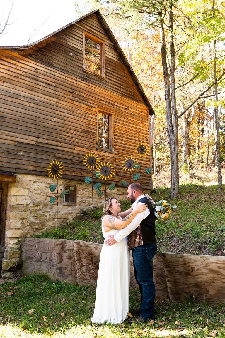 Missouri Backyard Wedding | Warrenton Missouri Wedding Photographer | High Hill Missouri Wedding Photographer | Montgomery City Missouri Wedding Photographer | Wentzville Missouri Wedding Photographer | Outdoor Missouri Wedding Photographer | 