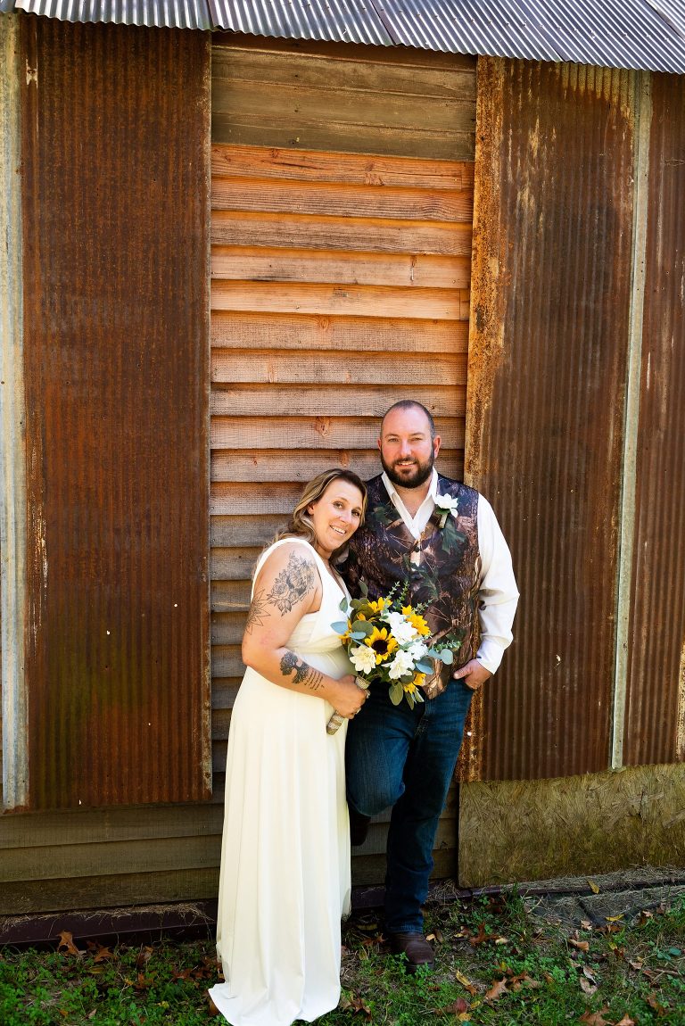 Missouri Backyard Wedding | Warrenton Missouri Wedding Photographer | High Hill Missouri Wedding Photographer | Montgomery City Missouri Wedding Photographer | Wentzville Missouri Wedding Photographer | Outdoor Missouri Wedding Photographer | 