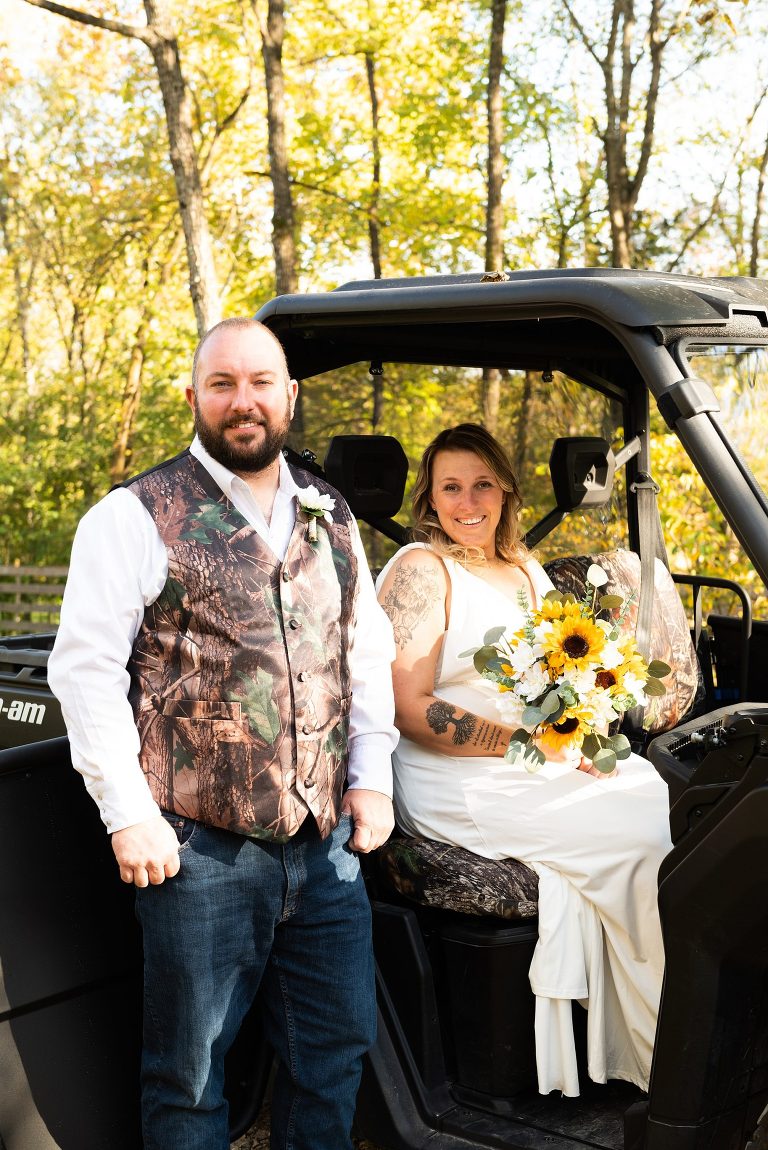 Missouri Backyard Wedding | Warrenton Missouri Wedding Photographer | High Hill Missouri Wedding Photographer | Montgomery City Missouri Wedding Photographer | Wentzville Missouri Wedding Photographer | Outdoor Missouri Wedding Photographer | 