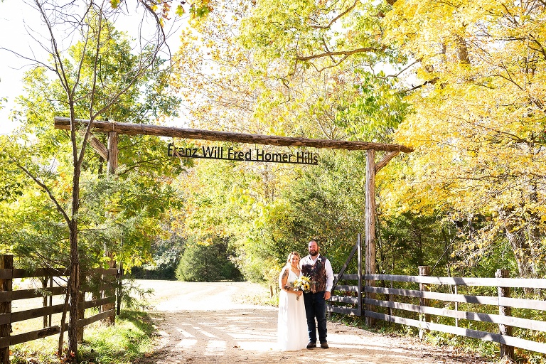 Missouri Backyard Wedding | Warrenton Missouri Wedding Photographer | High Hill Missouri Wedding Photographer | Montgomery City Missouri Wedding Photographer | Wentzville Missouri Wedding Photographer | Outdoor Missouri Wedding Photographer | 