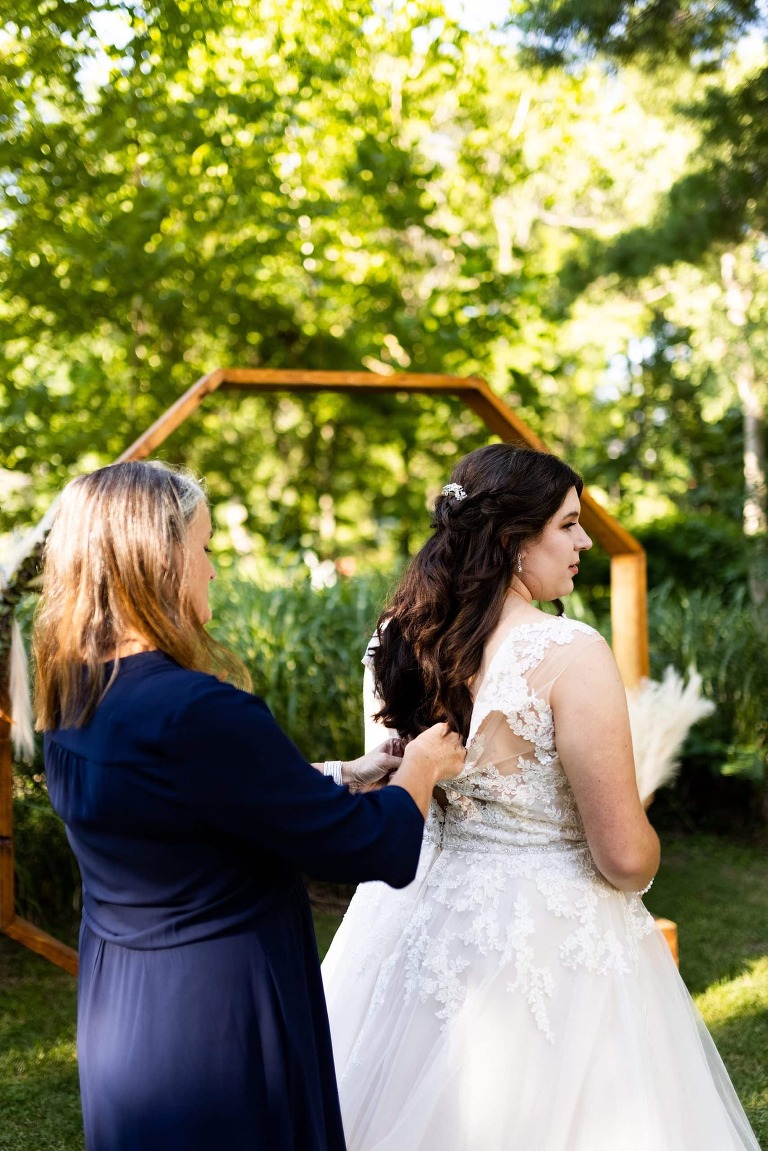 Missouri Back Yard Wedding | St Charles Missouri Wedding Photographer | Warrenton Missouri Wedding Photographer | Backyard Wedding Photographer | High Hill Missouri Wedding Photographer | Rebecca Chapman Photography