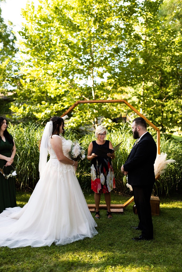 Missouri Back Yard Wedding | St Charles Missouri Wedding Photographer | Warrenton Missouri Wedding Photographer | Backyard Wedding Photographer | High Hill Missouri Wedding Photographer | Rebecca Chapman Photography