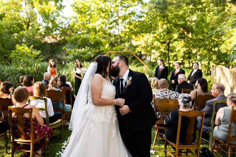 Missouri Back Yard Wedding | St Charles Missouri Wedding Photographer | Warrenton Missouri Wedding Photographer | Backyard Wedding Photographer | High Hill Missouri Wedding Photographer | Rebecca Chapman Photography