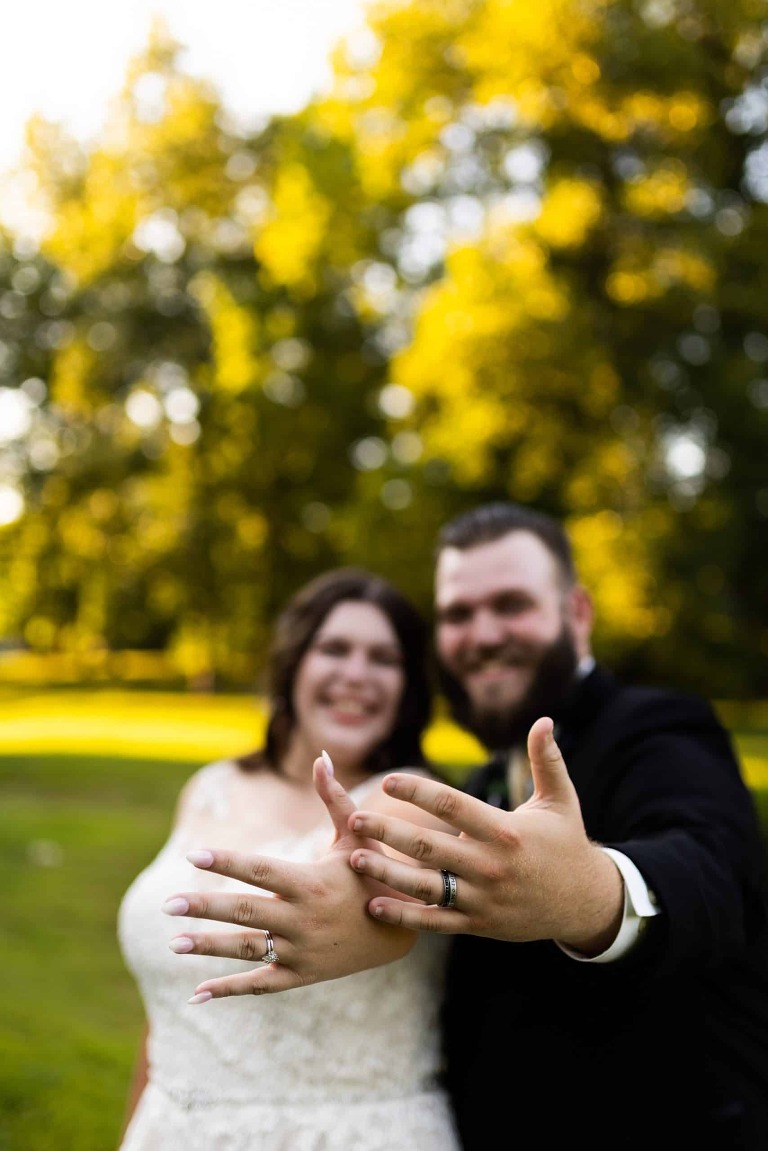 Missouri Back Yard Wedding | St Charles Missouri Wedding Photographer | Warrenton Missouri Wedding Photographer | Backyard Wedding Photographer | High Hill Missouri Wedding Photographer | Rebecca Chapman Photography
