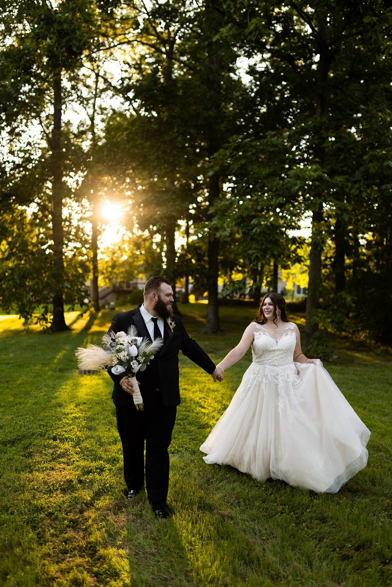 Missouri Back Yard Wedding | St Charles Missouri Wedding Photographer | Warrenton Missouri Wedding Photographer | Backyard Wedding Photographer | High Hill Missouri Wedding Photographer | Rebecca Chapman Photography