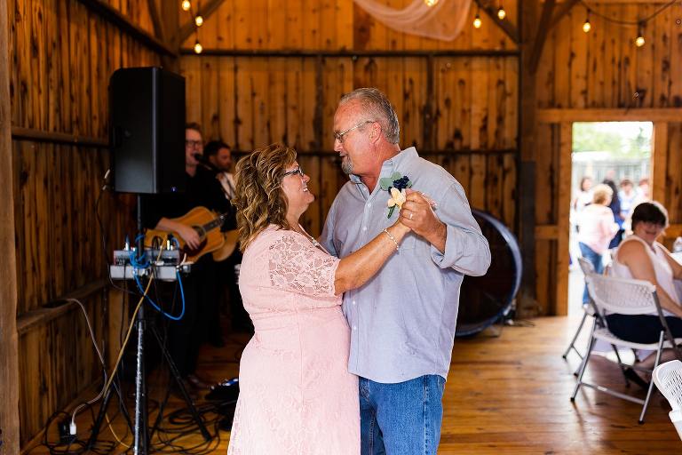 Indiana Wedding Photographer | Missouri Wedding Photographer | High Hill Missouri Wedding Photographer | Warrenton Missouri Photographer | Intimate Wedding |