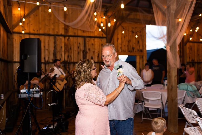 Indiana Wedding Photographer | Missouri Wedding Photographer | High Hill Missouri Wedding Photographer | Warrenton Missouri Photographer | Intimate Wedding |