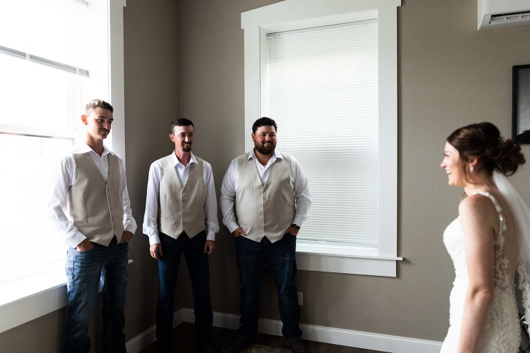 Novelty Missouri Wedding Photographer | Missouri Wedding Photographer | Warrenton Missouri Photographer | High Hill Missouri Photographer | Wentzville Missouri Photographer | Montgomery City Missouri Photographer | Wedding Photographer  Country Wedding | Outdoor Wedding |