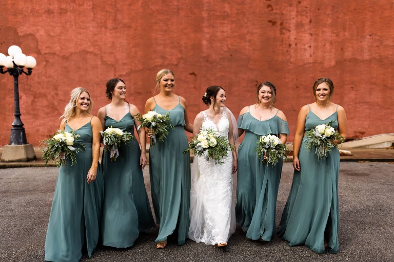Novelty Missouri Wedding Photographer | Missouri Wedding Photographer | Warrenton Missouri Photographer | High Hill Missouri Photographer | Wentzville Missouri Photographer | Montgomery City Missouri Photographer | Wedding Photographer  Country Wedding | Outdoor Wedding |