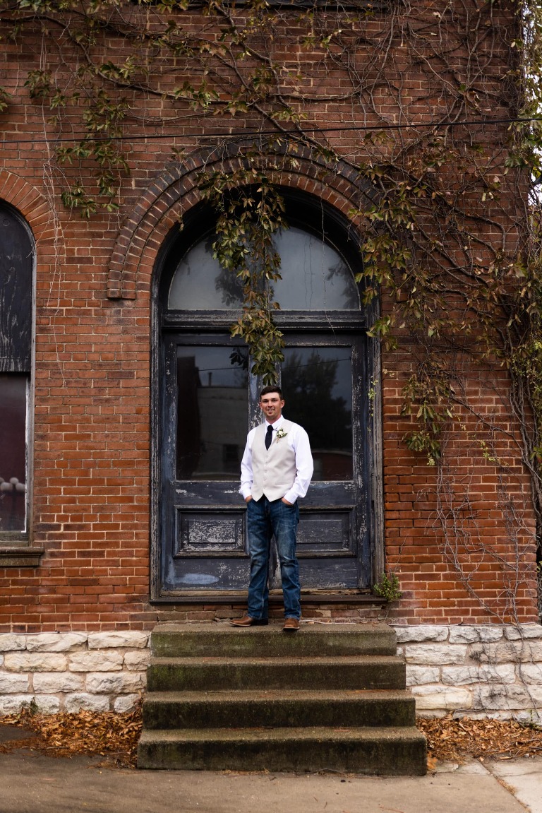 Novelty Missouri Wedding Photographer | Missouri Wedding Photographer | Warrenton Missouri Photographer | High Hill Missouri Photographer | Wentzville Missouri Photographer | Montgomery City Missouri Photographer | Wedding Photographer  Country Wedding | Outdoor Wedding |