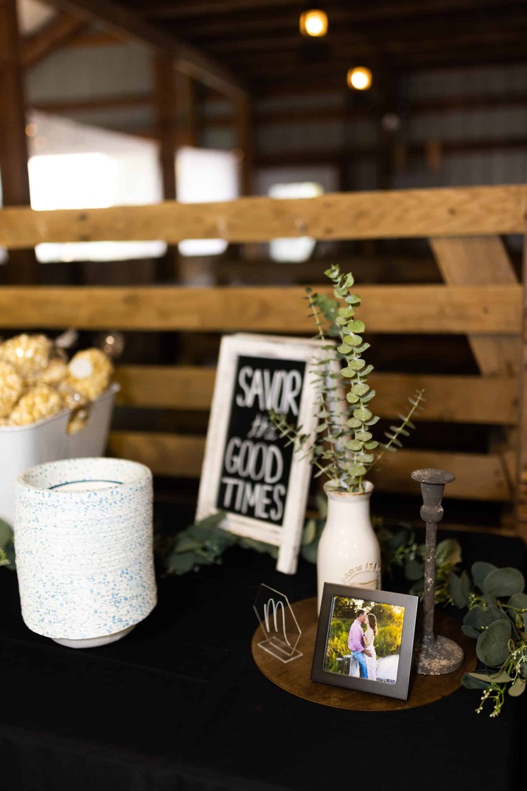 Novelty Missouri Wedding Photographer | Missouri Wedding Photographer | Warrenton Missouri Photographer | High Hill Missouri Photographer | Wentzville Missouri Photographer | Montgomery City Missouri Photographer | Wedding Photographer  Country Wedding | Outdoor Wedding |