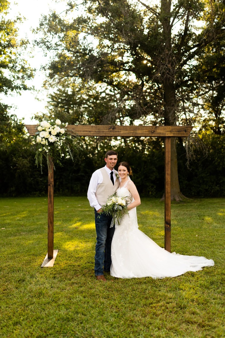 Novelty Missouri Wedding Photographer | Missouri Wedding Photographer | Warrenton Missouri Photographer | High Hill Missouri Photographer | Wentzville Missouri Photographer | Montgomery City Missouri Photographer | Wedding Photographer  Country Wedding | Outdoor Wedding |