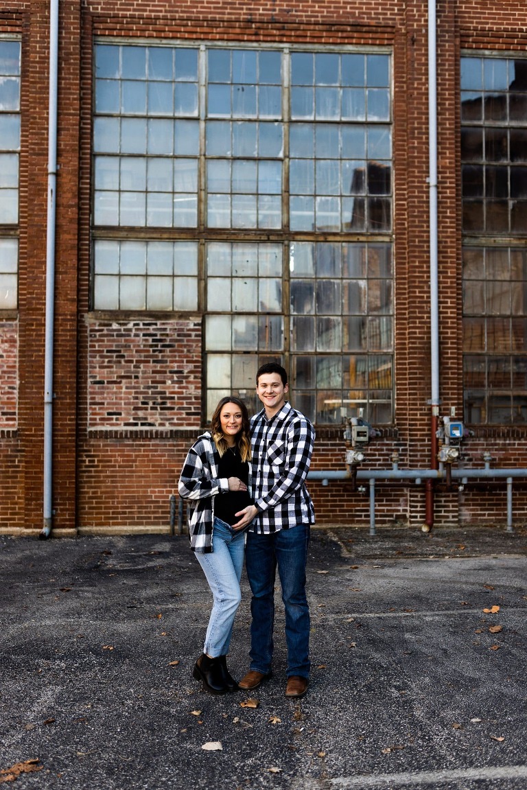 St Charles Missouri Maternity Session | Missouri Photographer | Warrenton Missouri Photographer | High Hill Missouri Photographer | St Charles Missouri Photographer | Industrial Photographer | 