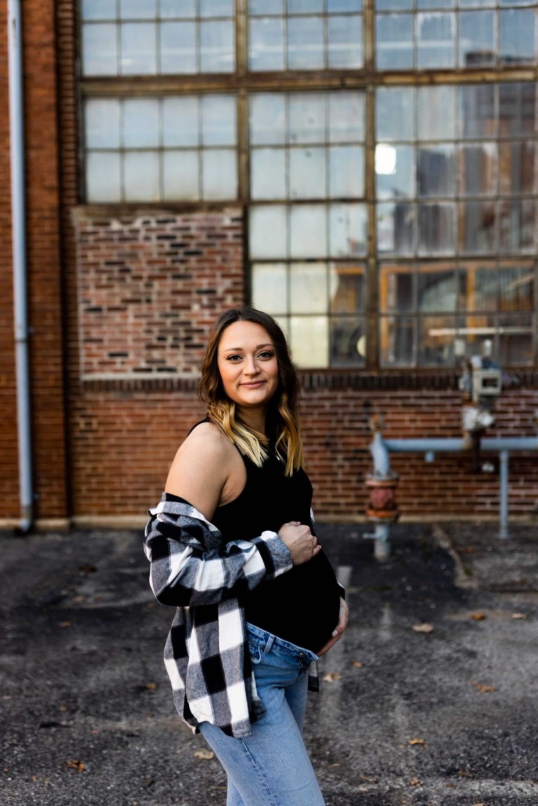 St Charles Missouri Maternity Session | Missouri Photographer | Warrenton Missouri Photographer | High Hill Missouri Photographer | St Charles Missouri Photographer | Industrial Photographer | 