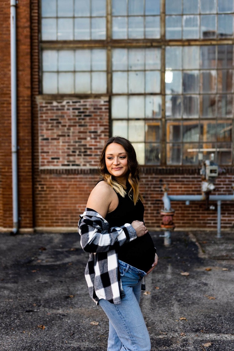 St Charles Missouri Maternity Session | Missouri Photographer | Warrenton Missouri Photographer | High Hill Missouri Photographer | St Charles Missouri Photographer | Industrial Photographer | 