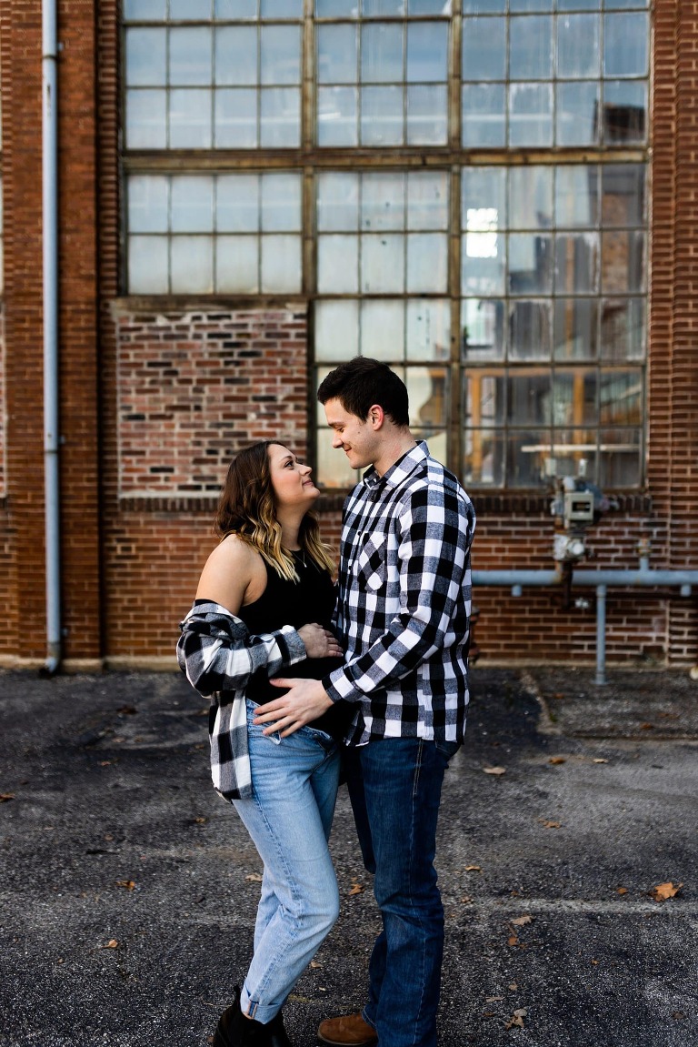 St Charles Missouri Maternity Session | Missouri Photographer | Warrenton Missouri Photographer | High Hill Missouri Photographer | St Charles Missouri Photographer | Industrial Photographer | 