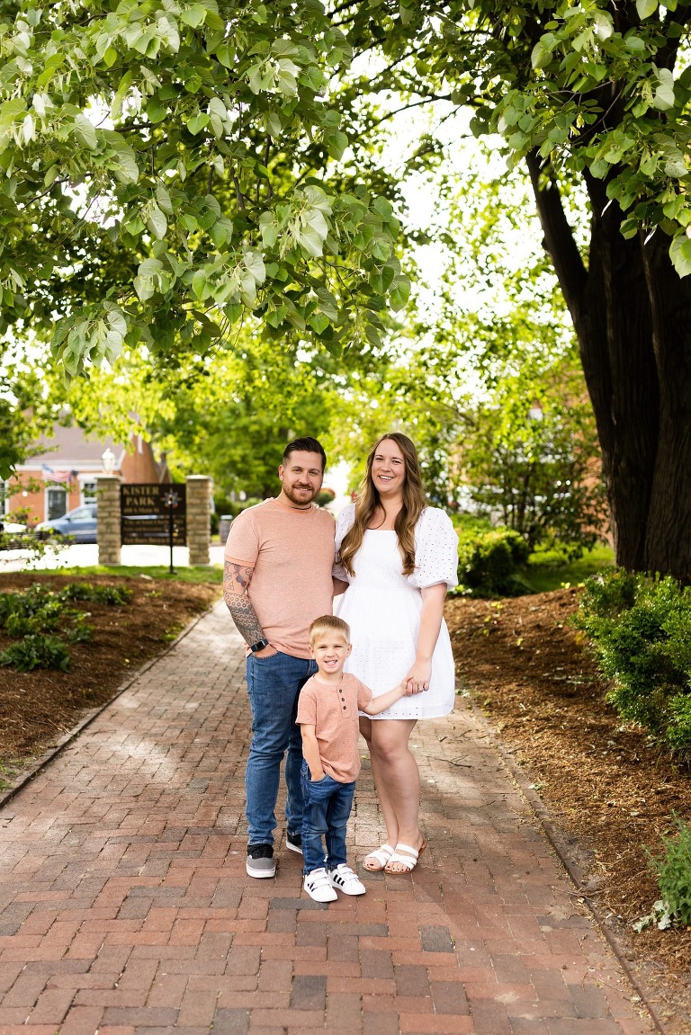 St Charles Missouri Family Photographer. Main Street St Charles Family Photographer. Family Photographer. Extended Family Photographer