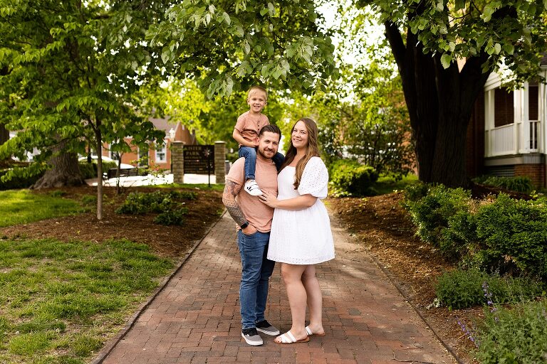 St Charles Missouri Family Photographer. Main Street St Charles Family Photographer. Family Photographer. Extended Family Photographer