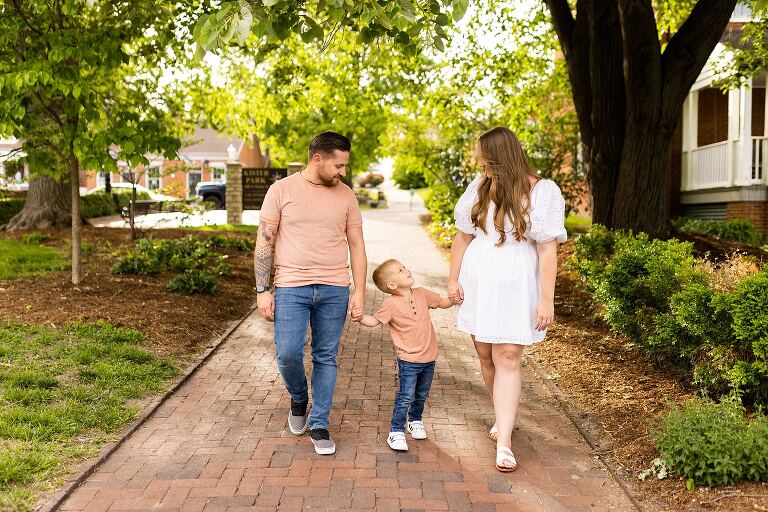 St Charles Missouri Family Photographer. Main Street St Charles Family Photographer. Family Photographer. Extended Family Photographer
