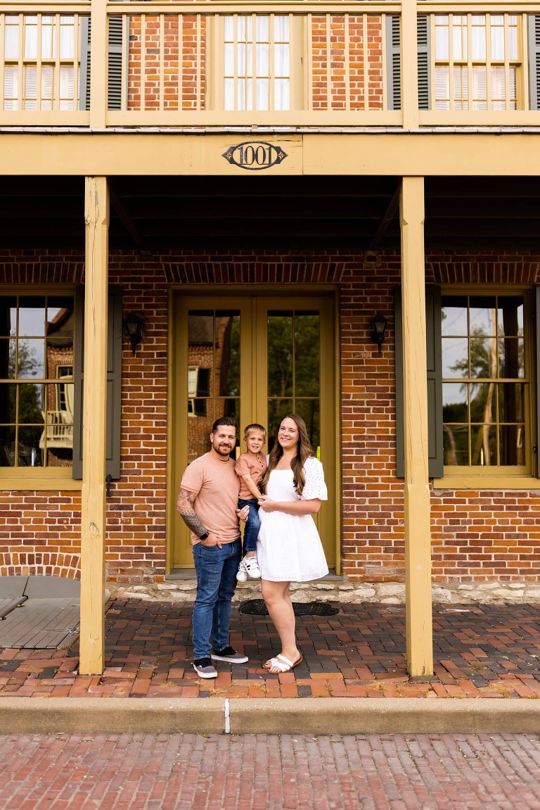 St Charles Missouri Family Photographer. Main Street St Charles Family Photographer. Family Photographer. Extended Family Photographer