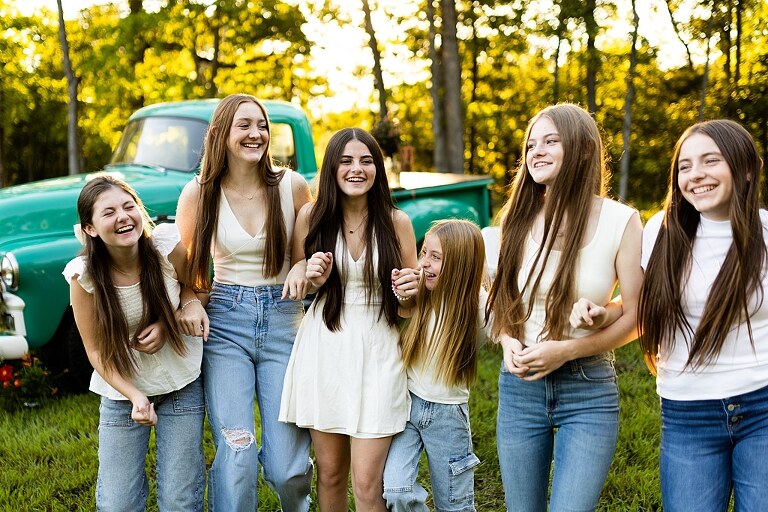 Cousin Crew Flower Truck Mini Session in Warrenton MO, High Hill Mo photographer, Flower Truck Mini Session, Mini Session, teal truck photo shoot