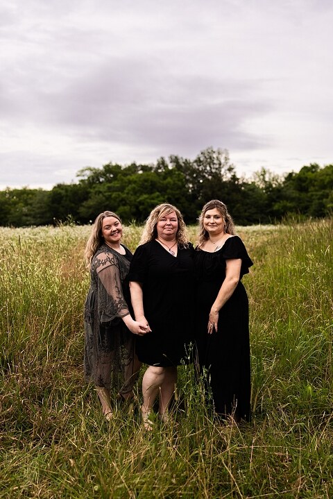 Overcast skies, shy smiles, and sweet family moments. See this extended family session at August A. Busch Conservation Area in St Charles County MO.