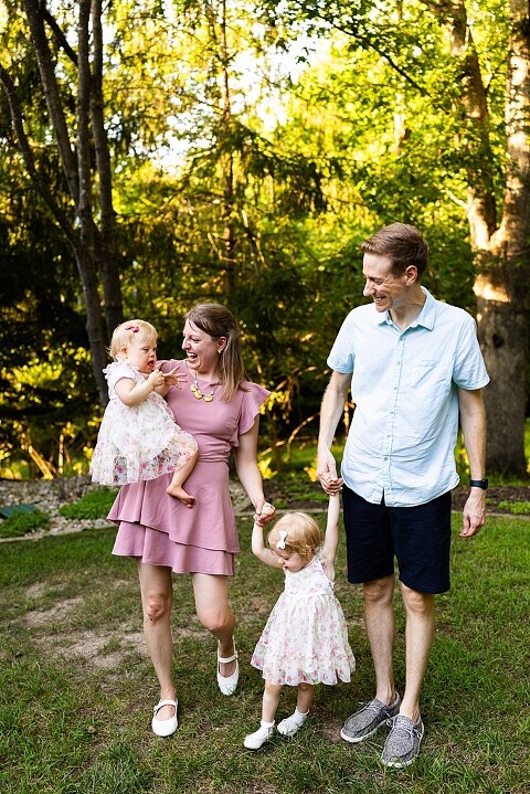 Extended family photos at Innsbrook Missouri with kids, grandparents, and parents celebrating an anniversary in summer heat.