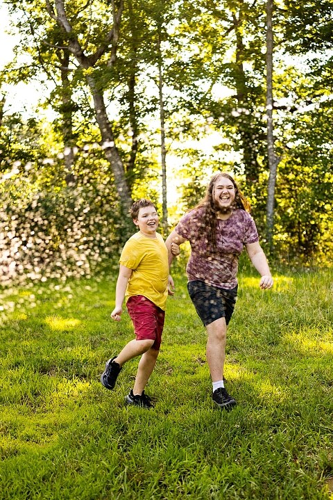 Kids exploring during Summertime Minis core memories session | Children running and laughing during summer adventure photos  | Mom with kids capturing real life summertime memories